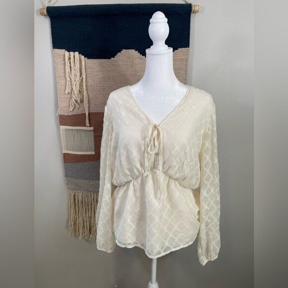 Elizabeth and James White Peplum Chiffon Blouse M - Picture 3 of 8